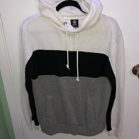 🦋3 FOR 30🦋 COZY HOODIE - Picture 1 of 2